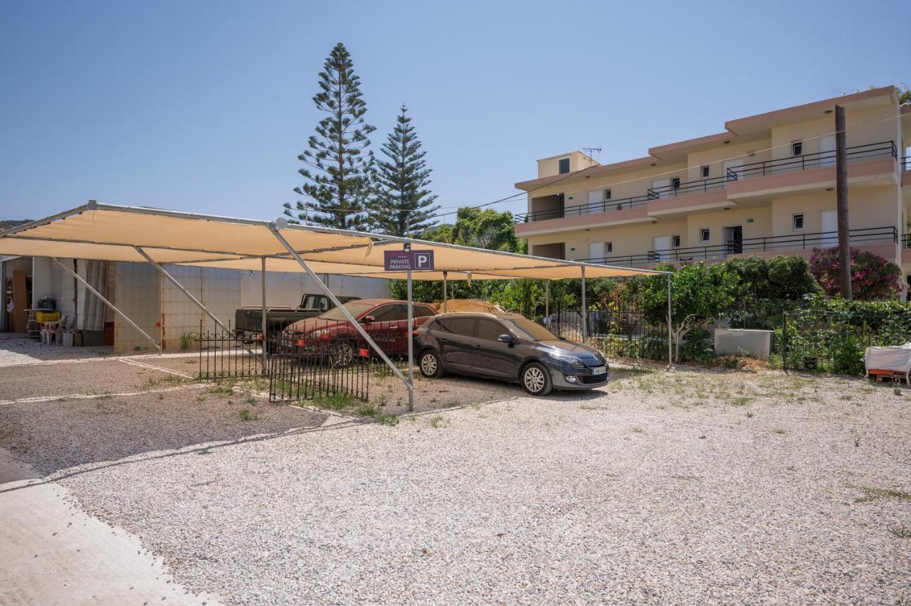 Sun Ray Studios Agia Marina  Luaran gambar